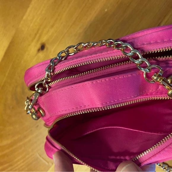 Authentic Prada Travel Hanbag - Picture 8 of 11